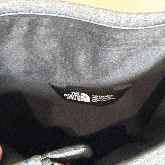 NWT The North Face Medium Men's Dark Gray Nylon Vest With Amazon Embroidery - Picture 6 of 7